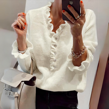 Zachte Trui Met Rufflekraag En Sierknopen – Vrouwelijke Chic Voor Elke Dag