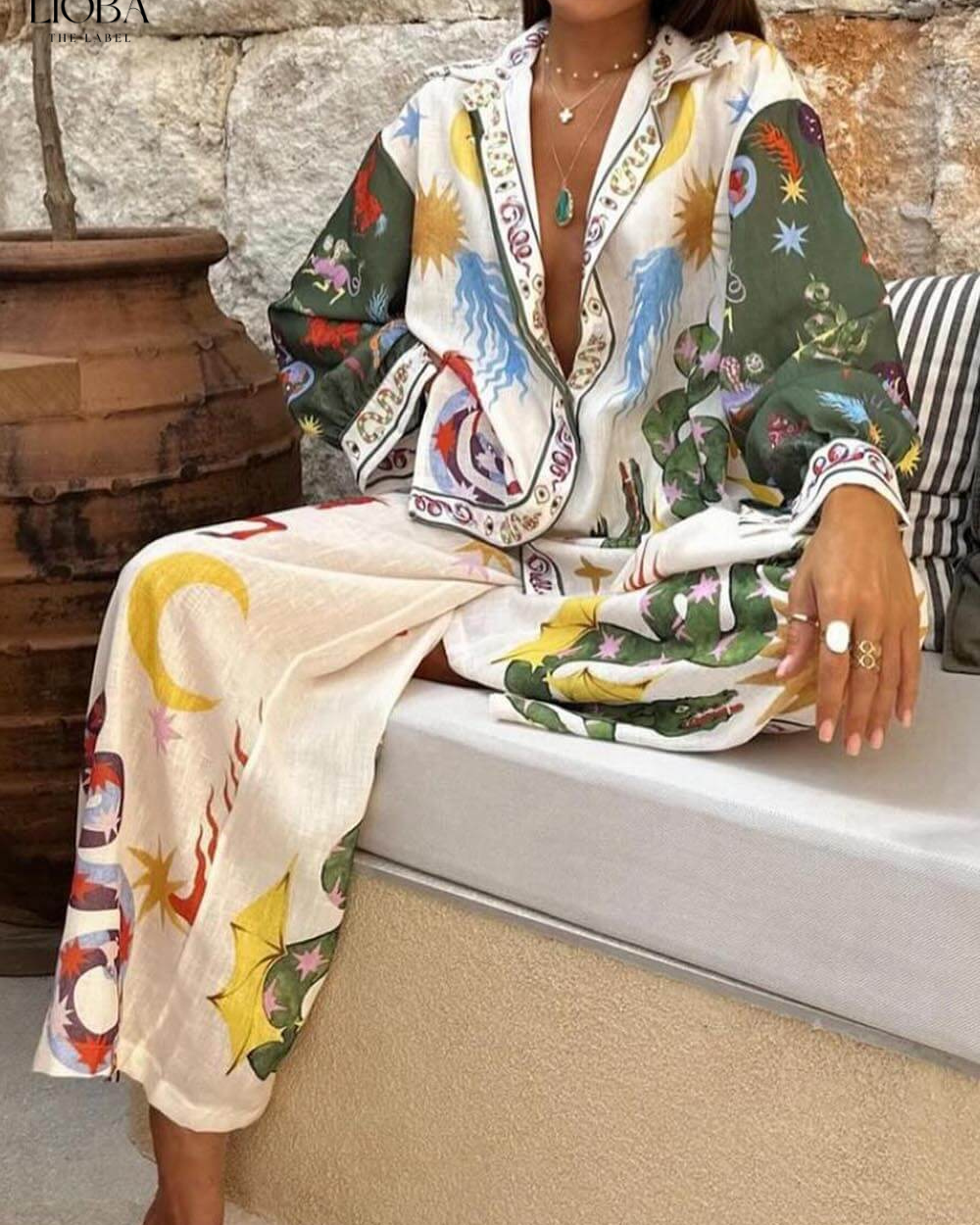 Luxe Satijnen Loungeset Met Astrologische Print – Stijlvol En Relaxed