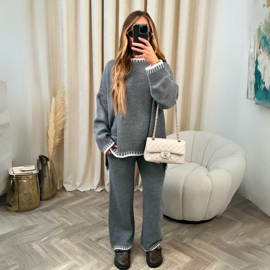 Luxe Gebreide Lounge Set Met Contrasterende Details – Cozy En Classy