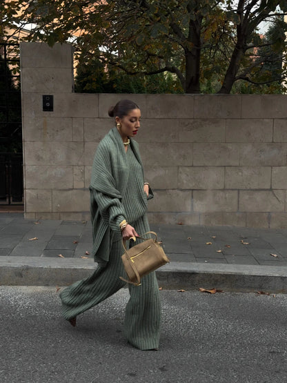 Gebreide Lounge Set Voor Dames – Zachte Ribstructuur, Flared Broek & Inclusief Sjaal – Herfst En Winter