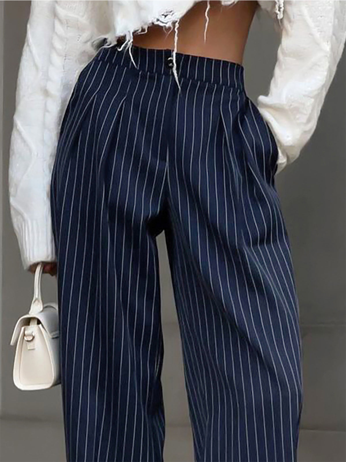 Gestreepte Plissé Pantalon Voor Vrouwen – Luchtig Polyester, Elegante Stijl & Ideaal Voor Zomerse Soirees.