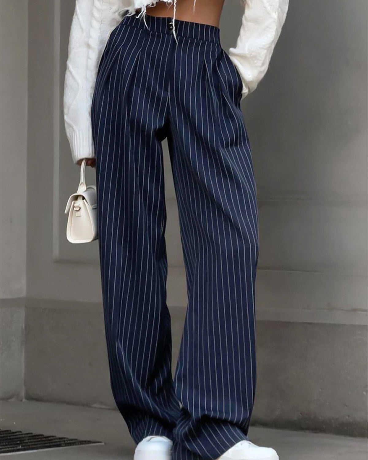 Gestreepte Plissé Pantalon Voor Vrouwen – Luchtig Polyester, Elegante Stijl & Ideaal Voor Zomerse Soirees.