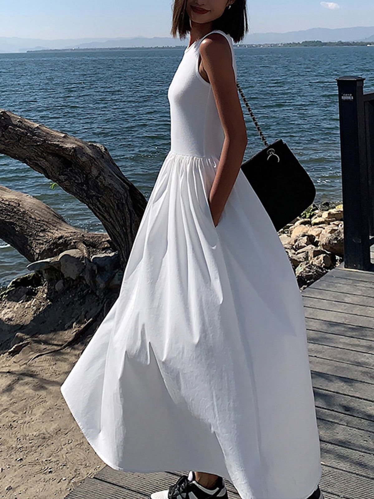 Lange Jurk Met Crew Neck Voor Vrijetijdsliefhebbers – Ademend Katoen, Tijdloos Design & Perfect Voor Iedere Casual Gelegenheid.