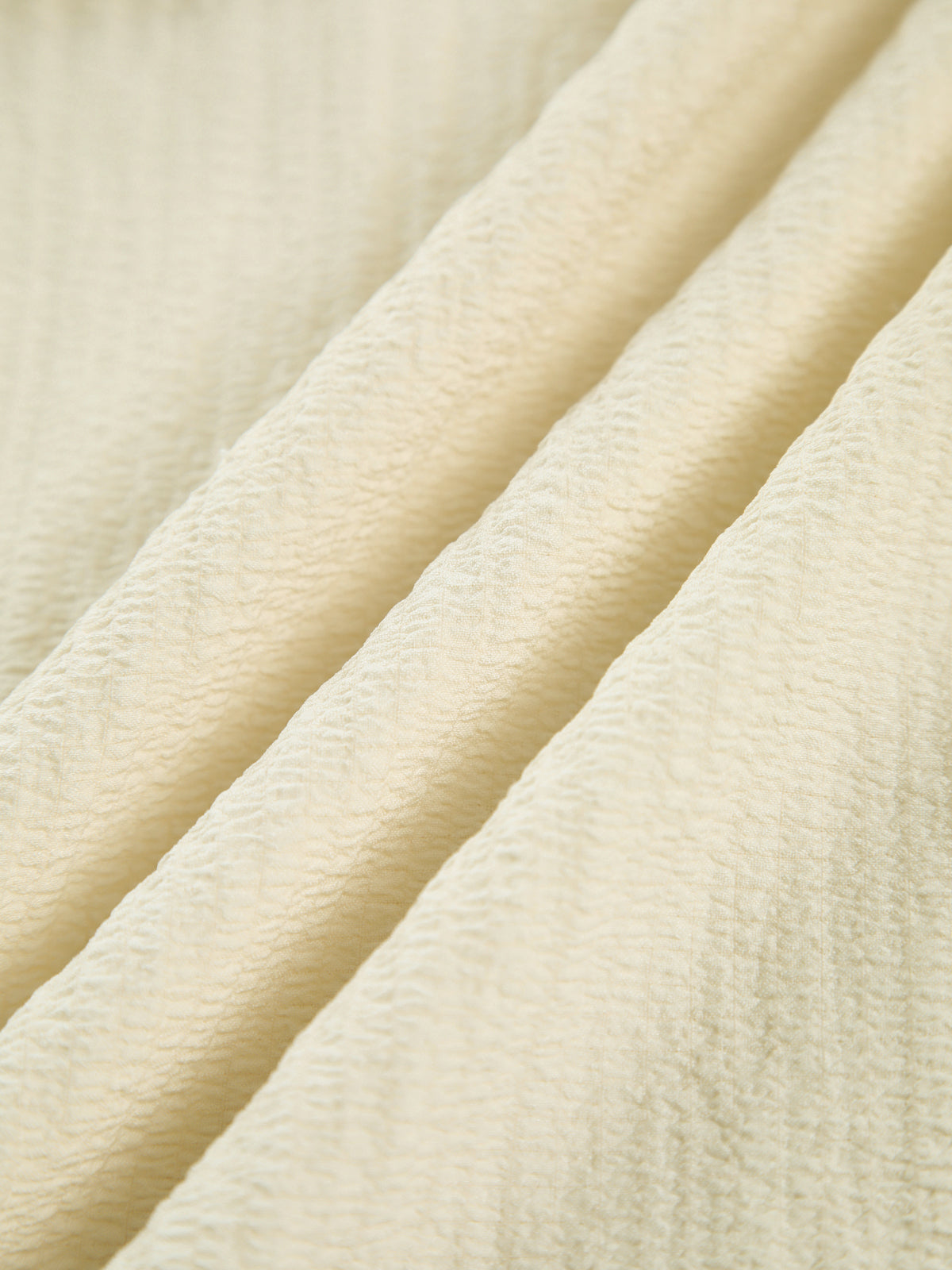 Elegante Criss Cross Split Midi Jurk Voor Modebewuste Vrouwen – Luxe Stof, Tijdloze Kleur & Perfect Voor Feestelijke Gelegenheden.