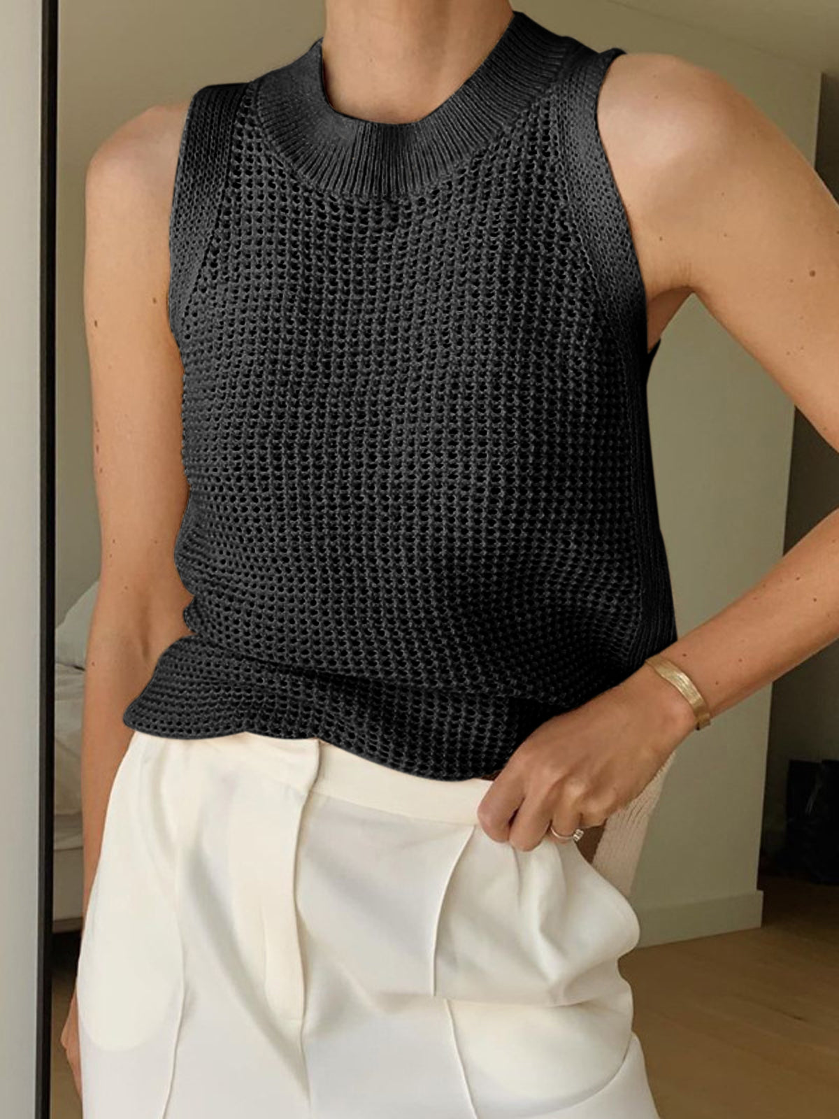 Gebreide Hollow Solid Tanktop Voor Modebewuste Vrouwen – Luxe Zachte Stof, Tijdloos Ontwerp & Ideaal Voor Zomerse Avonden Of Casual Uitjes.