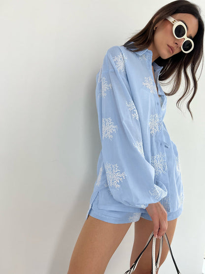 Elegante Dames Set Met Borduurwerk Top En Korte Broek – Zomer, Comfort & Stijlvolle Ontspanning