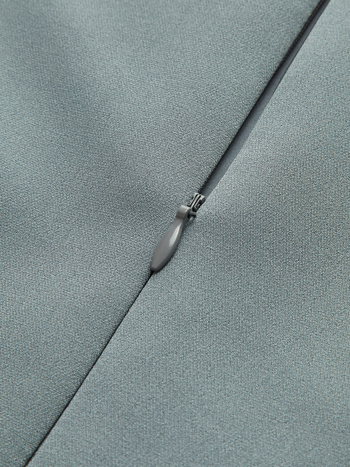 Mini Jurk Voor Dames – Hoge Halslijn, Cap Mouwen & Getailleerde Pasvorm