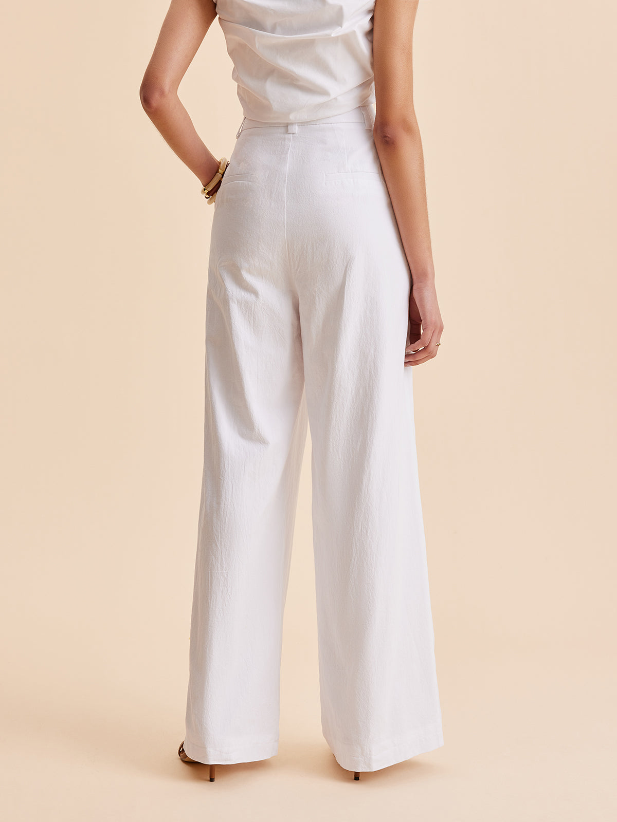 Stijlvolle Katoenen Mid-Waist Wijde Pantalon Voor Modebewuste Vrouwen – Met Ruime Zakken, Comfortabele Pasvorm & Ideaal Voor Casual En Chic Gelegenheden.