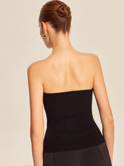 Gebreid Sweater Vest Voor Modebewuste Vrouwen – Elegant Metalen Uitsnijdingen, Verfijnde Textuur & Perfect Voor Lagen Over Stijlvolle Outfits.