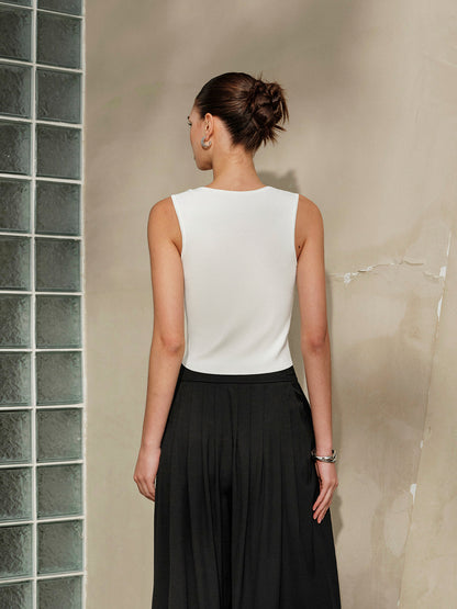 Elegant Gebreide Crop Top Voor Modebewuste Dames – Fijne Schouderbanden, Ademend Materiaal & Perfect Voor Zomeravonden Met Een Chic Flair.