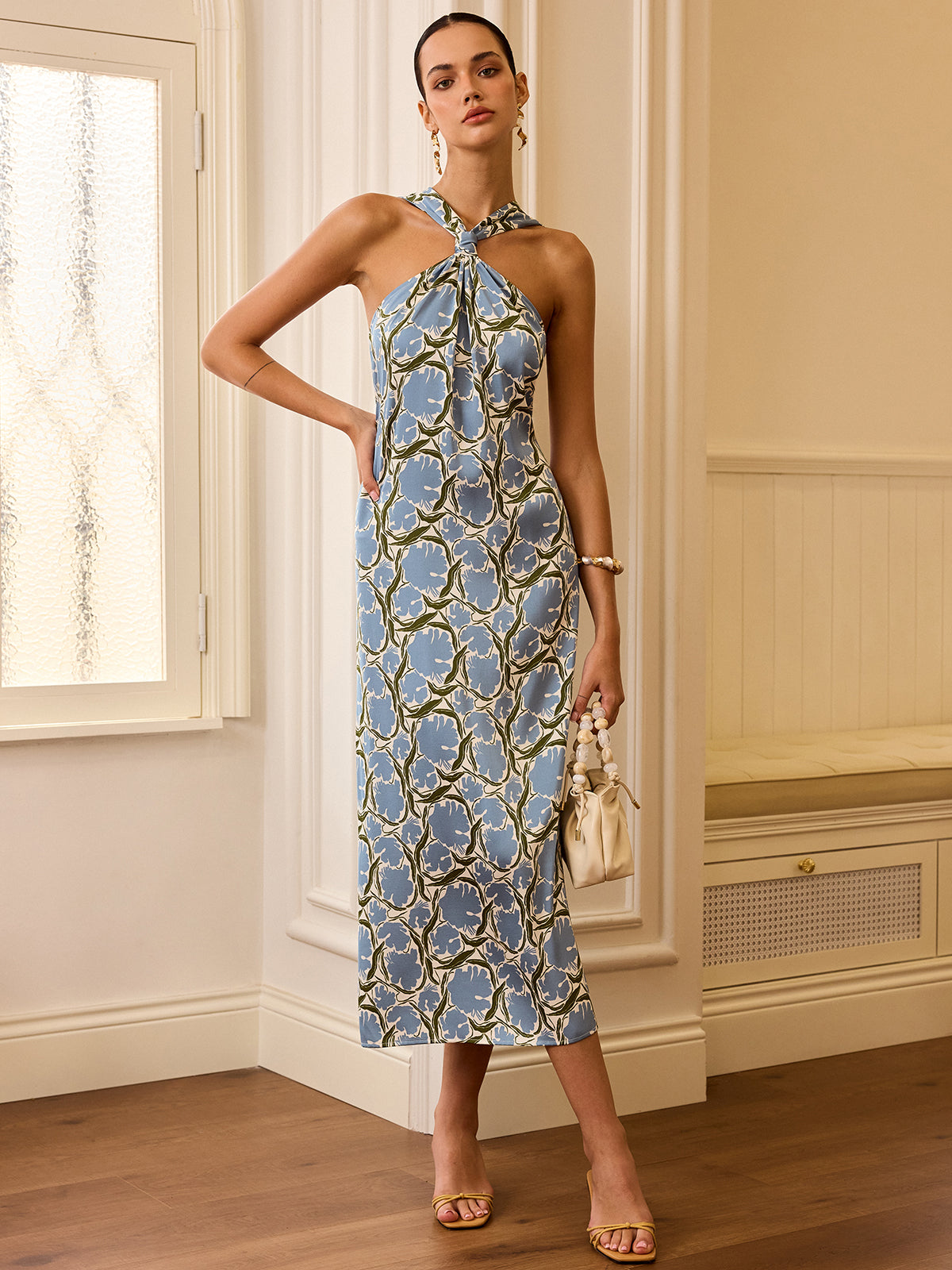 Bloemenprint Midi Jurk Voor Vrouwen – Halter Nek, Vloeiende Pasvorm & Perfect Voor Zomerfeestjes Met Een Vleugje Elegantie.