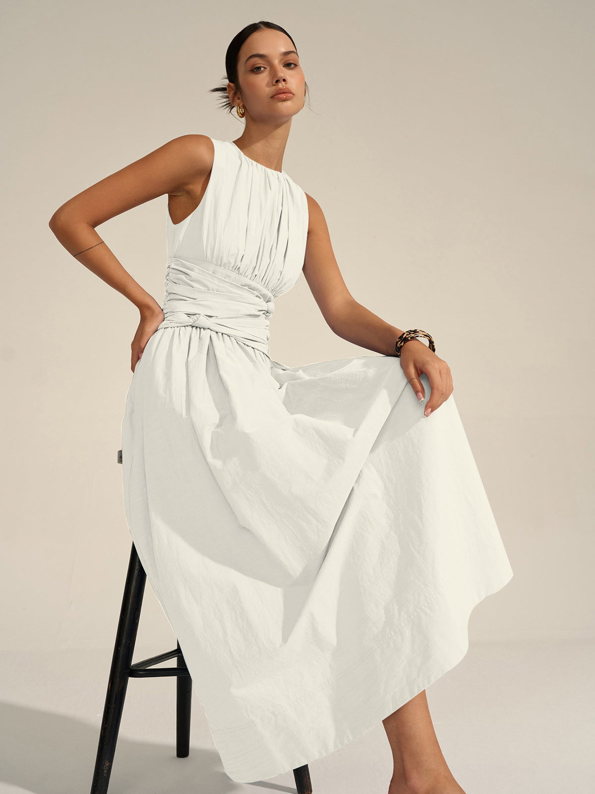 Elegante Gerimpelde Taille Maxi Jurk Voor Modebewuste Vrouwen – Ademend Katoen, Tijdloze Zwart & Perfect Voor Zomerse Feestjes Of Dagelijkse Uitjes.