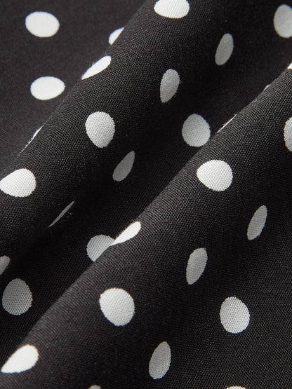 Stijlvolle Polka Dot Jurk Voor Modebewuste Vrouwen – Zachte Kantafwerking, Tijdloze Print & Perfect Voor Speciale Gelegenheden.