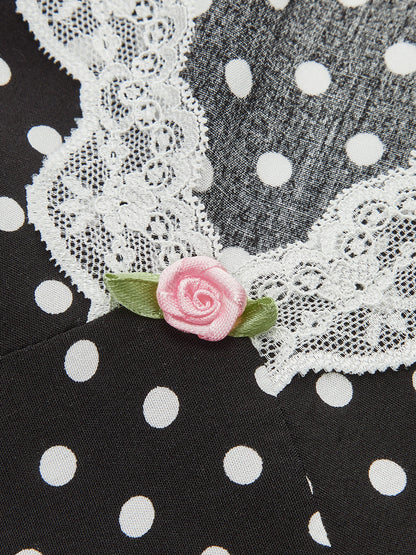 Stijlvolle Polka Dot Jurk Voor Modebewuste Vrouwen – Zachte Kantafwerking, Tijdloze Print & Perfect Voor Speciale Gelegenheden.