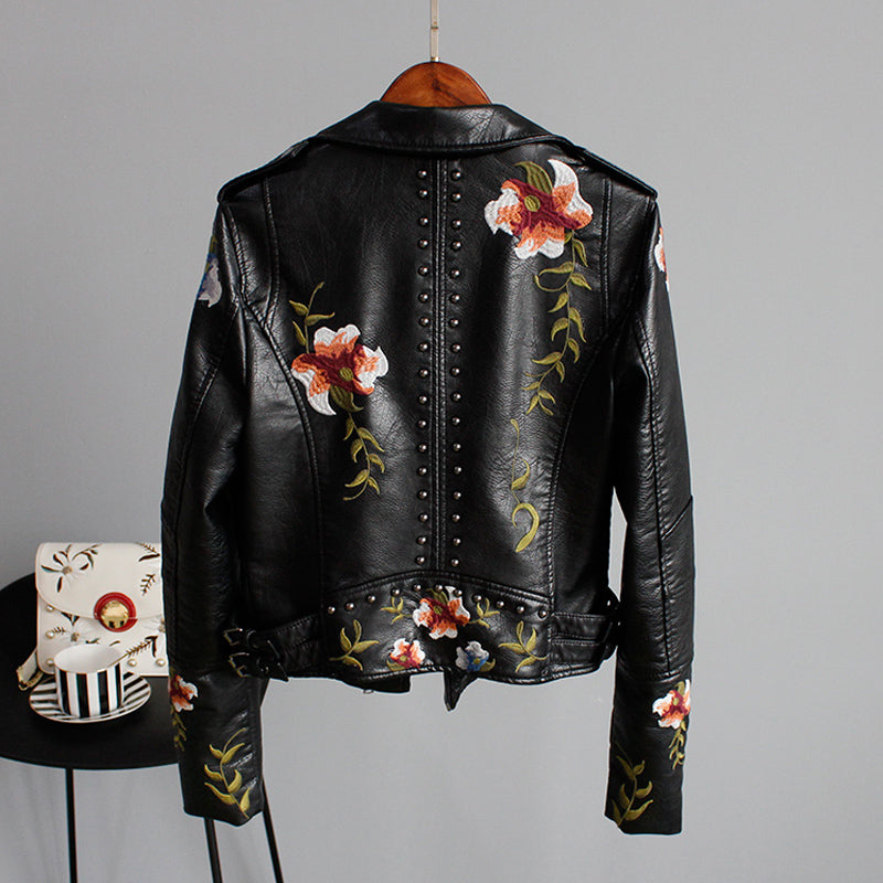 Geborduurde Bikerjack Met Bloemen En Studs – Eyecatcher Voor Lente, Herfst En Winter