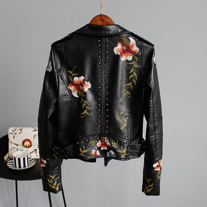 Geborduurde Bikerjack Met Bloemen En Studs – Eyecatcher Voor Lente, Herfst En Winter