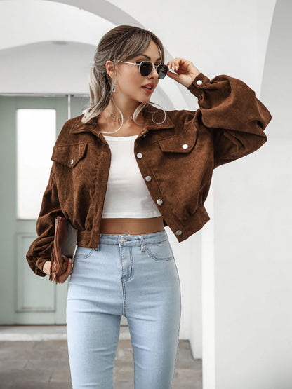 Lichtblauw Corduroy Cropped Jasje – Dé Stijlstatement Voor Frisse Dagen In Lente En Herfst