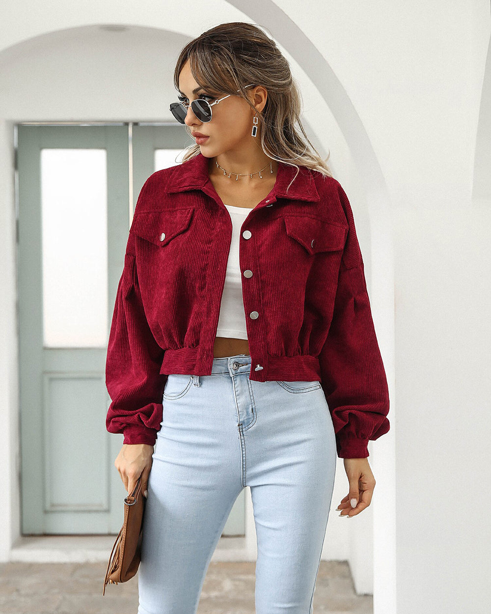 Lichtblauw Corduroy Cropped Jasje – Dé Stijlstatement Voor Frisse Dagen In Lente En Herfst