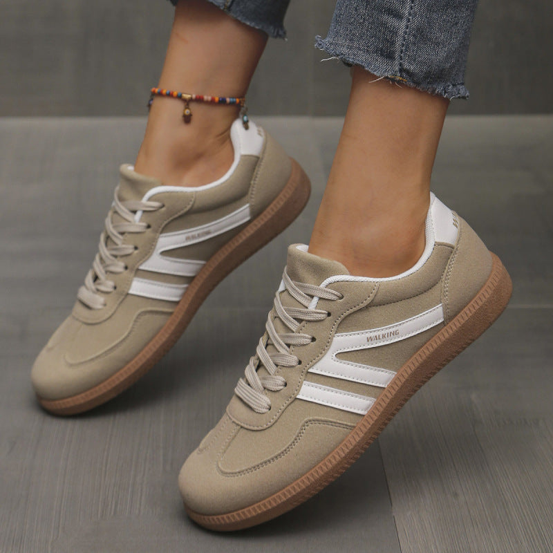 Moderne Dames Sneakers Met Veters En Casual Retro Look
