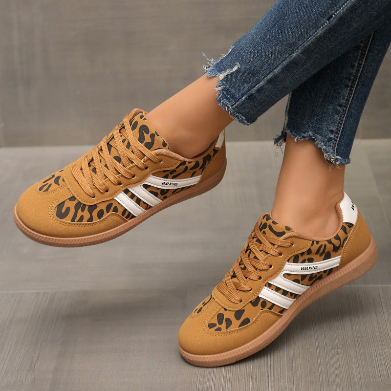 Moderne Dames Sneakers Met Veters En Casual Retro Look