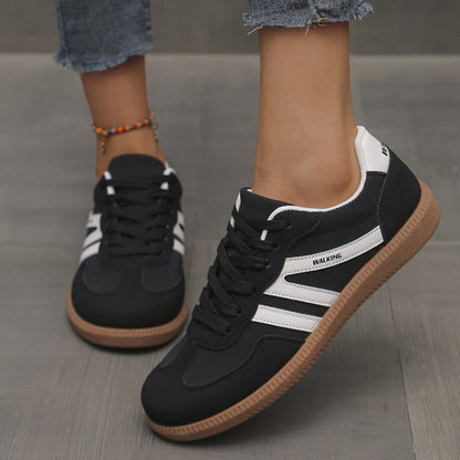 Moderne Dames Sneakers Met Veters En Casual Retro Look
