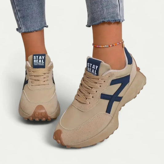 Dames Sneakers Met Veters En Sportieve Retro Look