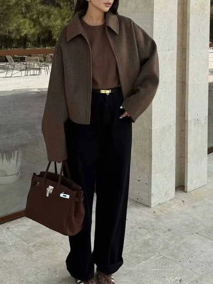 Minimalistisch Bomberjack Met Urban Feel