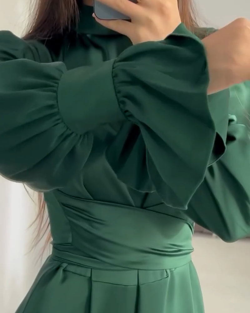 Satijnen Maxi-Jurk Met Hoge Hals En Strikmouwen – Verfijnde Eveningwear Met Klassieke Charme